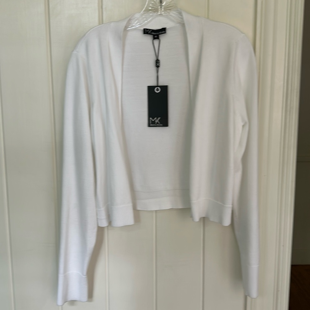 Metric Knits Cropped Cardigan. White. XL